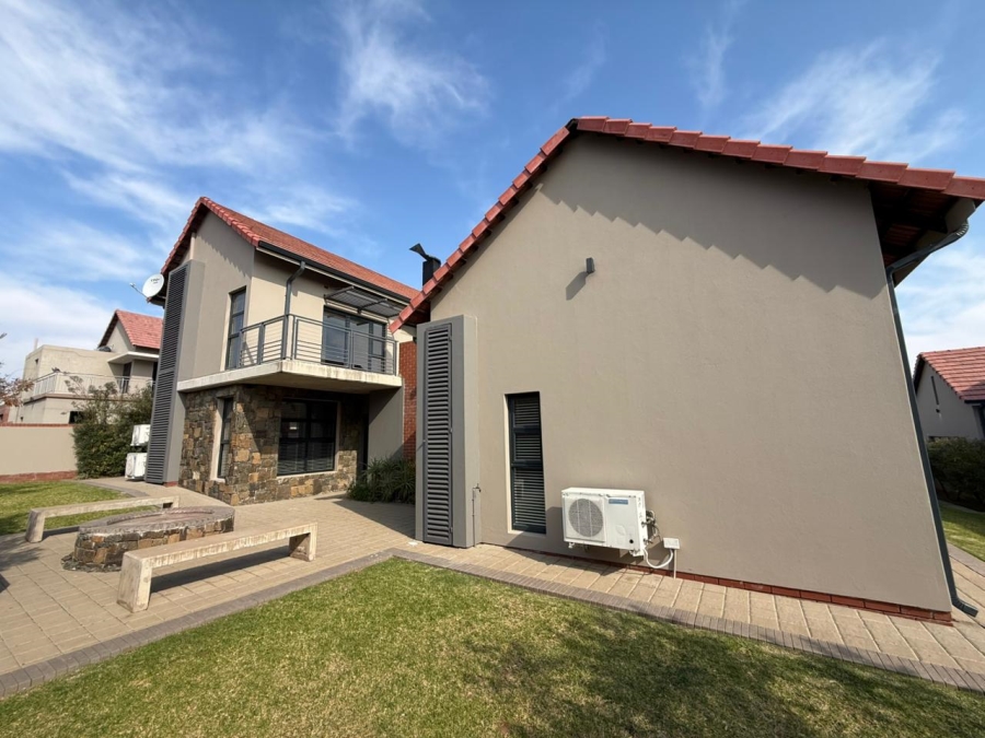 To Let 4 Bedroom Property for Rent in Wild Olive Estate Free State